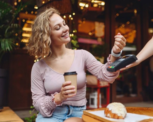 THE MOST CASHLESS-FRIENDLY AND UNFRIENDLY TRAVEL DESTINATIONS REVEALED