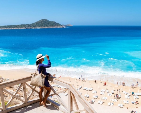 TURKEY'S TOURISM DEMONSTRATES MIXED PERFORMANCES