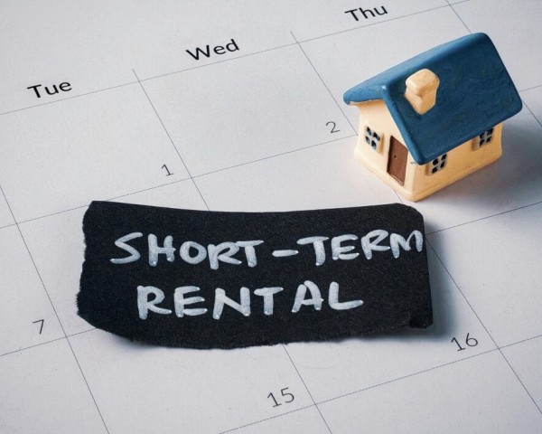 ITALY'S SHORT-TERM RENTAL MARKET EXPERIENCES PROFITS DROP