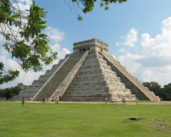 The World's Pyramids | .TR