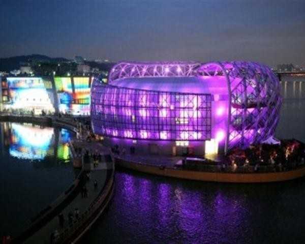 Amazing Attraction in Seoul – The Largest Floating Island | .TR