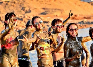 CHINESE TOURISM: NOT LIKELY TO RECOVER THIS YEAR