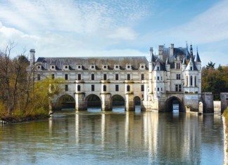TOP 10 UNFORGETTABLE CHATEAUX AND CASTLES IN FRANCE