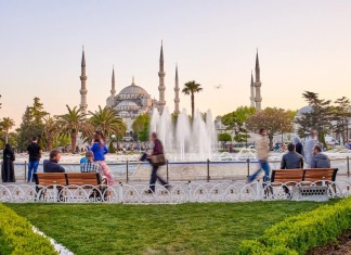 ISTANBUL TARGETS 19 MILLION INTERNATIONAL TOURISTS THIS YEAR