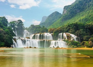 CHINA'S FIRST CROSS-BORDER TOURISM COOPERATION ZONE OPENED