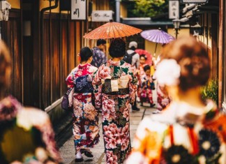 THE NUMBER OF FOREIGN TOURISTS IN JAPAN CONTINUES TO RISE