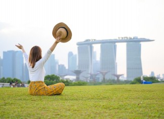 SINGAPORE EXCEEDS ITS TARGET TOURISM RECEIPTS