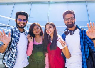 INDIAN TOURISTS FLOCK TO THE U.S.