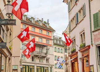 SWISS HOTELS BENEFIT FROM FOREIGN VISITORS