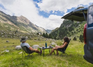 CAN TOURISM AND THE ENVIRONMENT COEXIST?