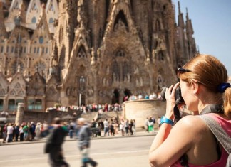 BARCELONA IS THE WORLD’S MOST CROWDED TOURIST SPOT