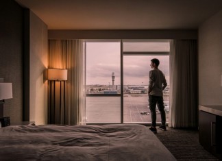 PRICES VARY WIDELY IN EUROPE’S AIRPORT HOTELS