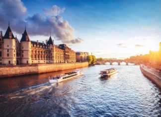 FRENCH RIVER TOURISM BOOMS 