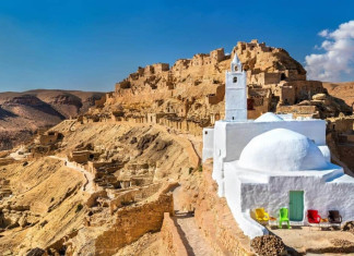 TUNISIAN TOURISM REVENUES RISE