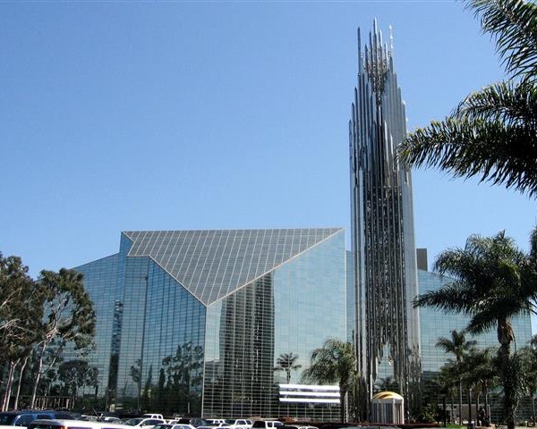 Impressive Los Angeles Cathedral Is Made of Glass | .TR